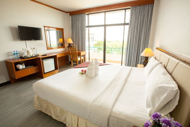 スリン マジェスティック ホテル