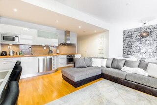 ゴー ハッピー ホーム アパートメント ケウデンプノヤンカトゥ 4