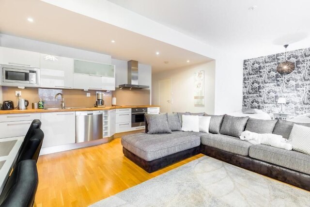 ゴー ハッピー ホーム アパートメント ケウデンプノヤンカトゥ 4