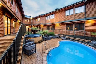 レイクフロント ロッジ タウポ