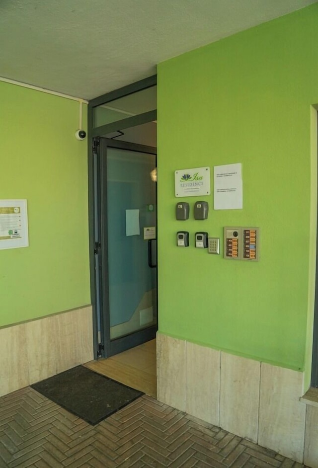 イサ フィウミチノ エアポート レジデンス