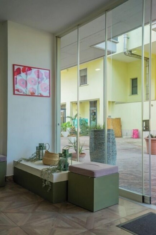 イサ フィウミチノ エアポート レジデンス