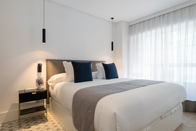 フィールアトホーム ウォルドーフ スイーツ アパートメンツ