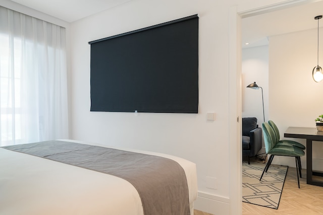 フィールアトホーム ウォルドーフ スイーツ アパートメンツ