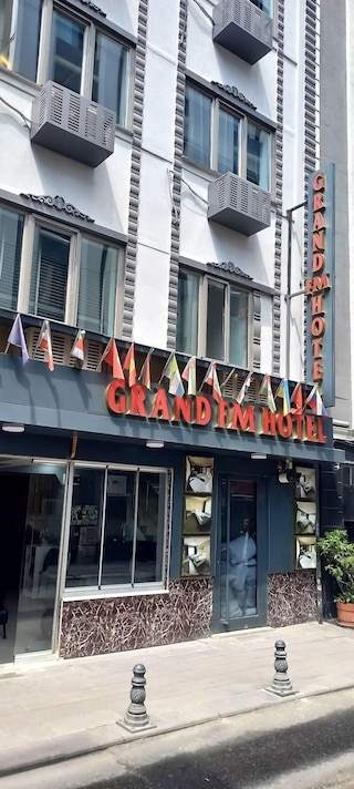 グランド FM ホテル