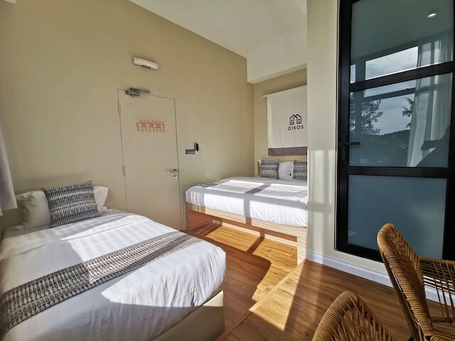 オイコス ポシュテル