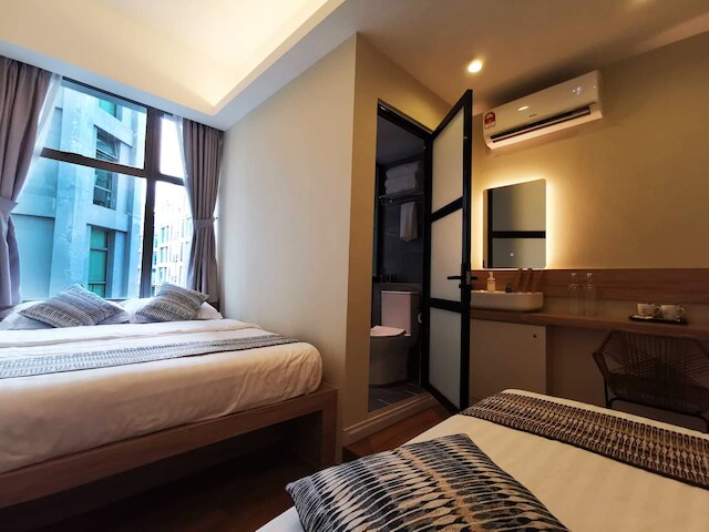 オイコス ポシュテル