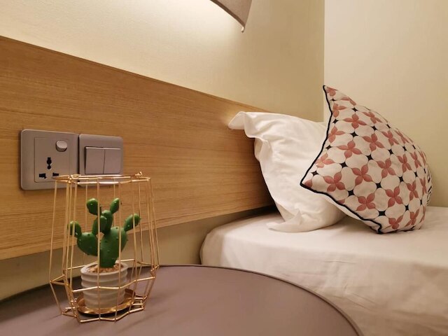 オイコス ポシュテル