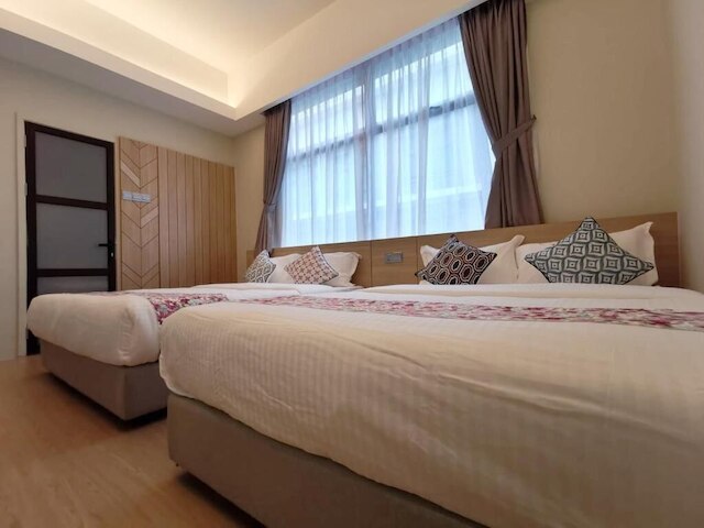 オイコス ポシュテル