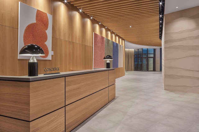 アヴァニ セントラル プサン