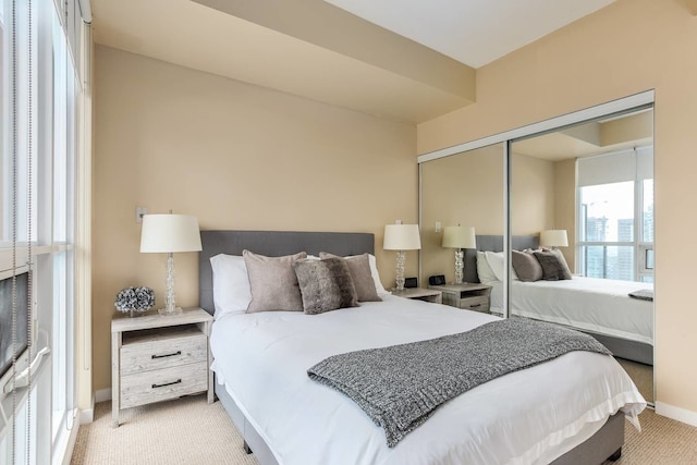 ダウンタウンの中心地にあるエグゼクティブ コンドミニアム