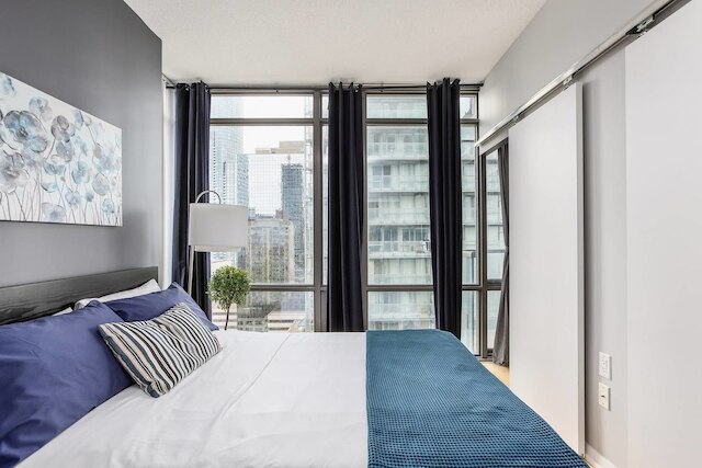 豪華なベッドルーム 2 室、コンドミニアム