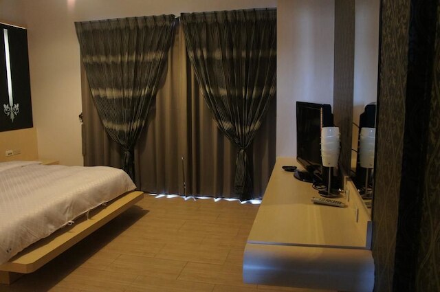 ジャスト ホーム (居歇座民宿)