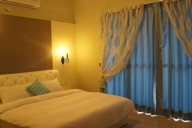 ジャスト ホーム (居歇座民宿)