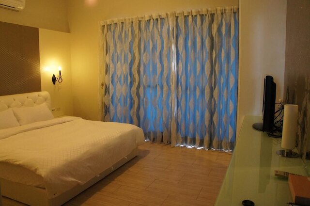 ジャスト ホーム (居歇座民宿)