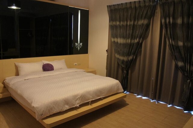 ジャスト ホーム (居歇座民宿)