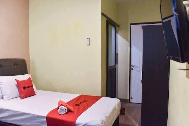 レッドドアーズ、スラバヤ タウン スクエア近く