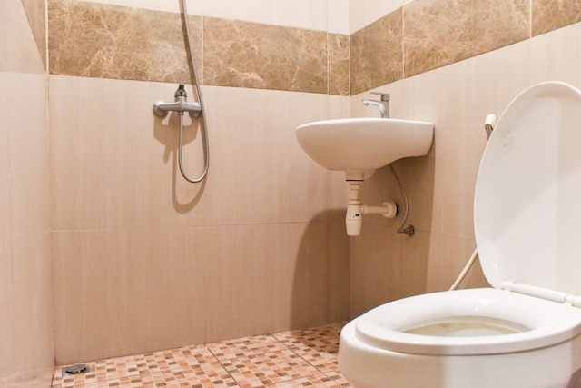 レッドドアーズ、スラバヤ タウン スクエア近く