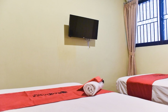 レッドドアーズ、スラバヤ タウン スクエア近く