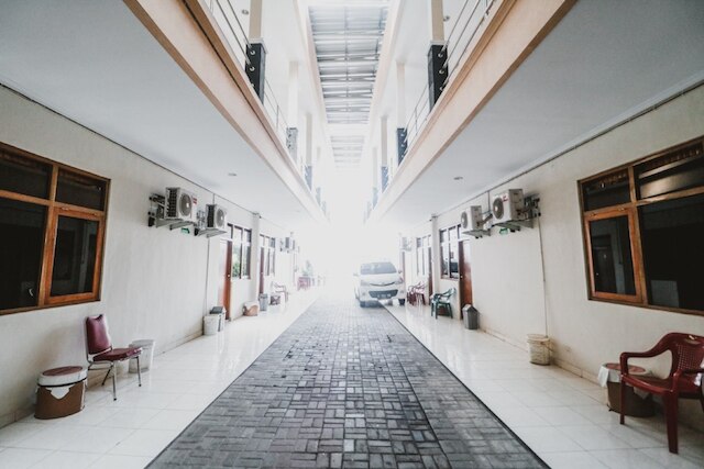 レッドドアーズ プラス アット ジャラン パラントリスティス 2