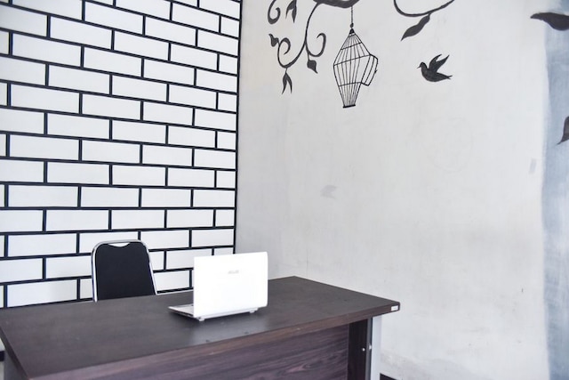 レッドドアーズ プラス、マラン タウン スクエア近く