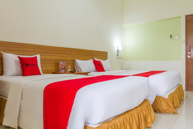 レッドドアーズ プラス @ スラパティ 2