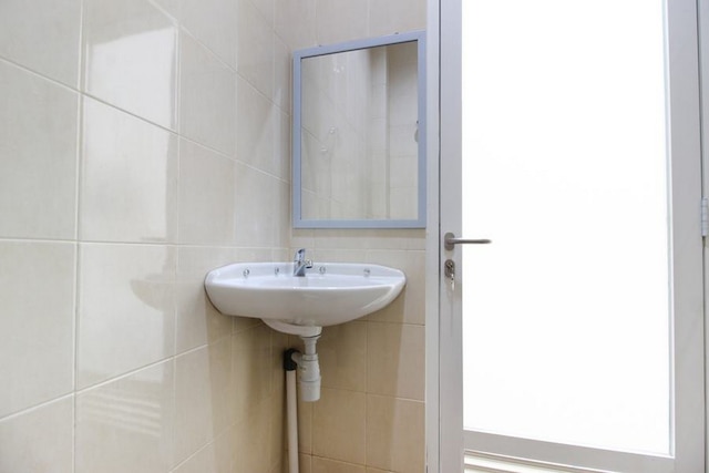 レッドドアーズ ジョッジャ シティーモール近く 3