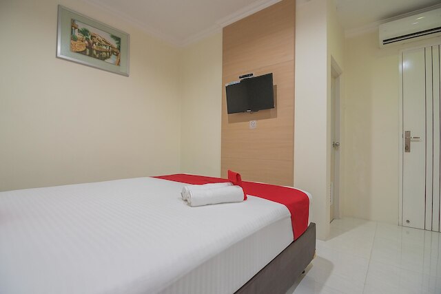 レッドドアーズ、MT ハリョノ セマラン近く