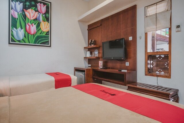 レッドドアーズ、ガレリア モール 2 近く