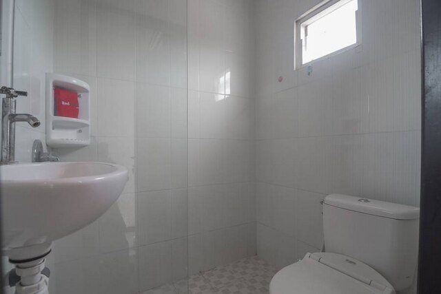 レッドドアーズ、イー ウォーク モール バリクパパン近く