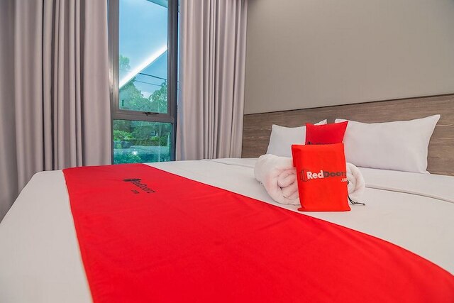 レッドドアーズ、タマン レジョムリオ近く