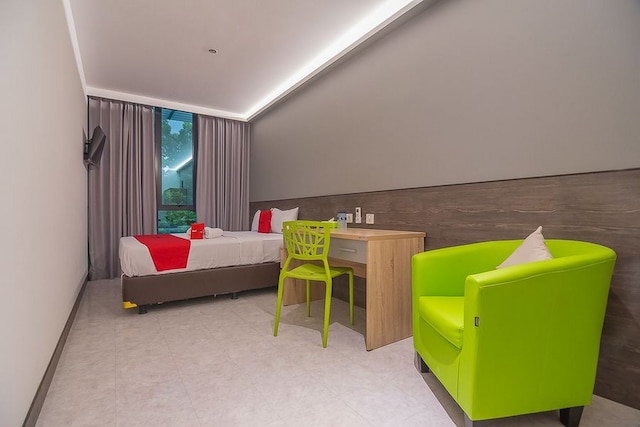 レッドドアーズ、タマン レジョムリオ近く