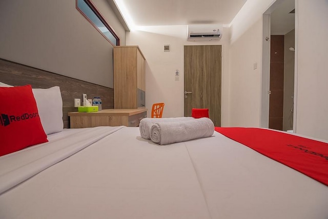 レッドドアーズ、タマン レジョムリオ近く