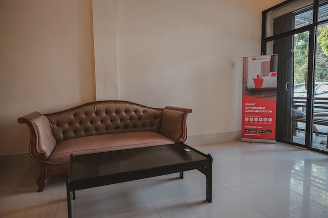 レッドドアーズ、リングロード シティ ウォークス メダン近く