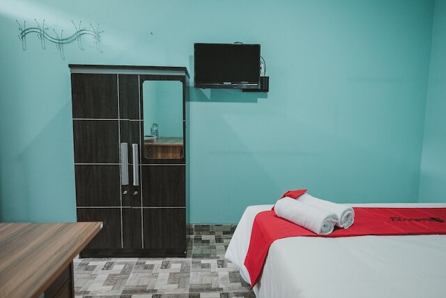 レッドドアーズ ニア RSUD コジャ