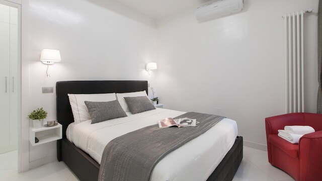 レンタル イン ローマ ピアッツァ ヴェネツィア ビュー ラグジュアリー アパートメント