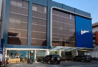 ボーボテル ガトット スブロト メダン