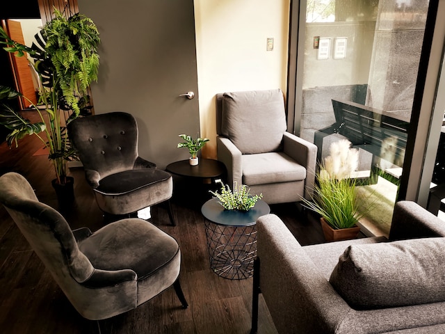 ブルーウォーター ホテル 桃園 (藍水軽旅)