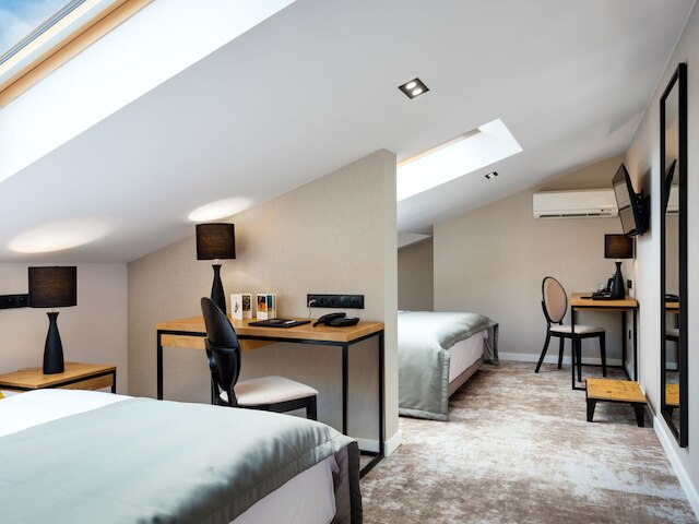 ホテル ヴァヴェル クイーン