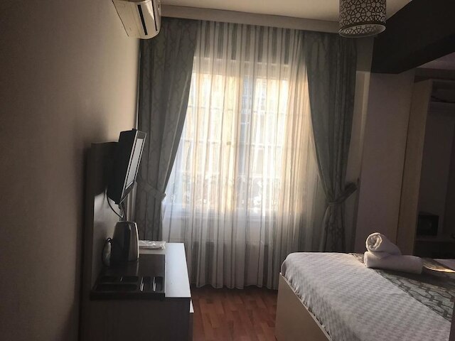 エミリッド ホテル