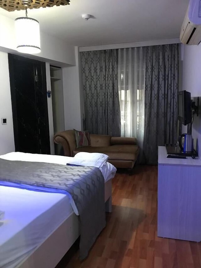 エミリッド ホテル