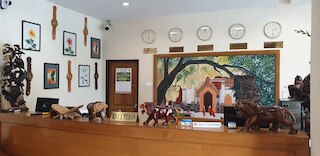 ロウ カ ティット サー ホテル