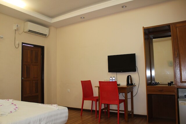 ロウ カ ティット サー ホテル