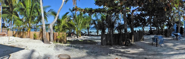 D&B ブルースター ビーチ リゾート