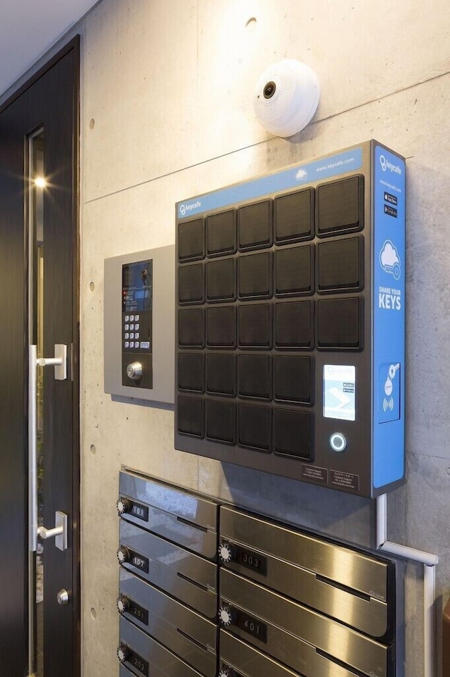 C3 Maison Philippe Shitaya 303