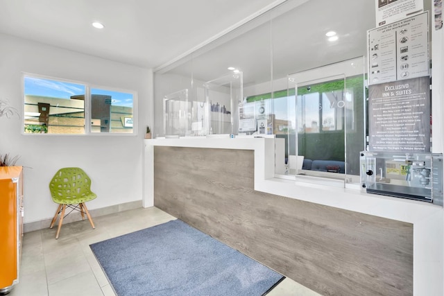 エクスクルーシボ イン & スイーツ