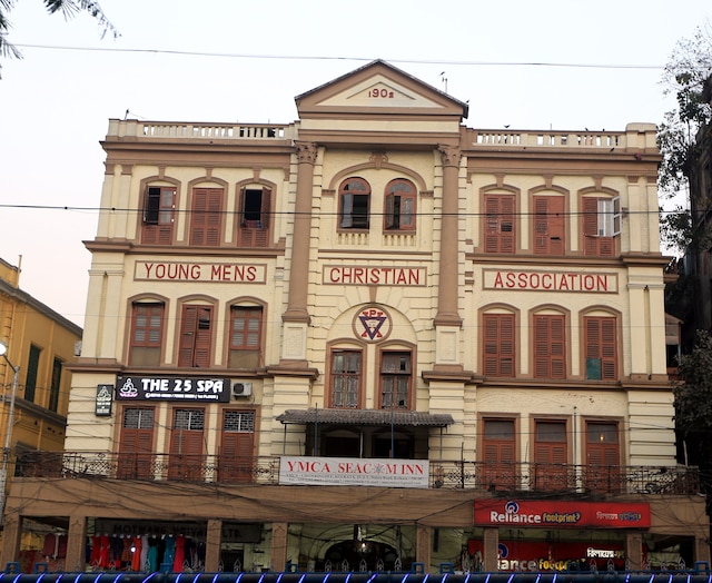 YMCA シーコム イン