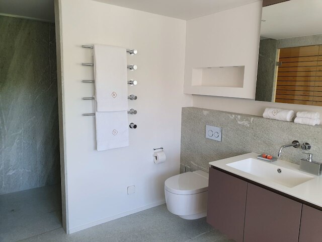 ル ビジュー バーンホフシュトラッセ パレードプラッツ