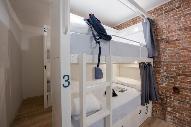 ルーム00 グラン・ビア・ホステル