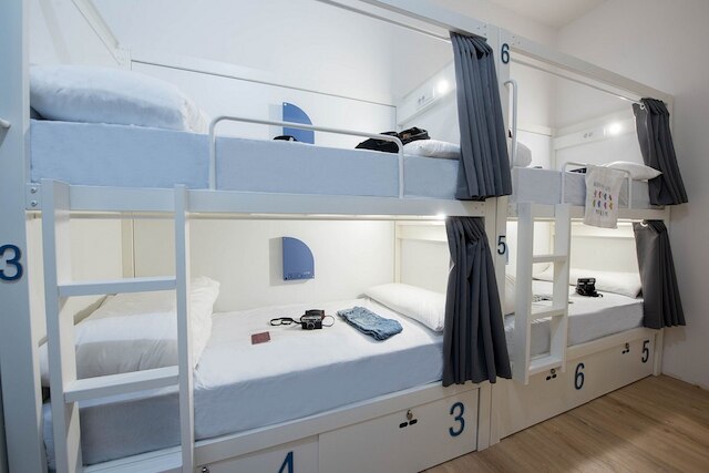 ルーム00 グラン・ビア・ホステル